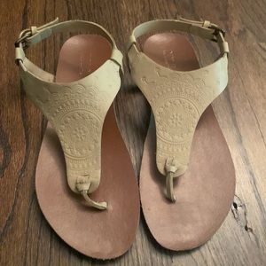 MIA Sylvia neutral tan flat sandals faux leather 8.5